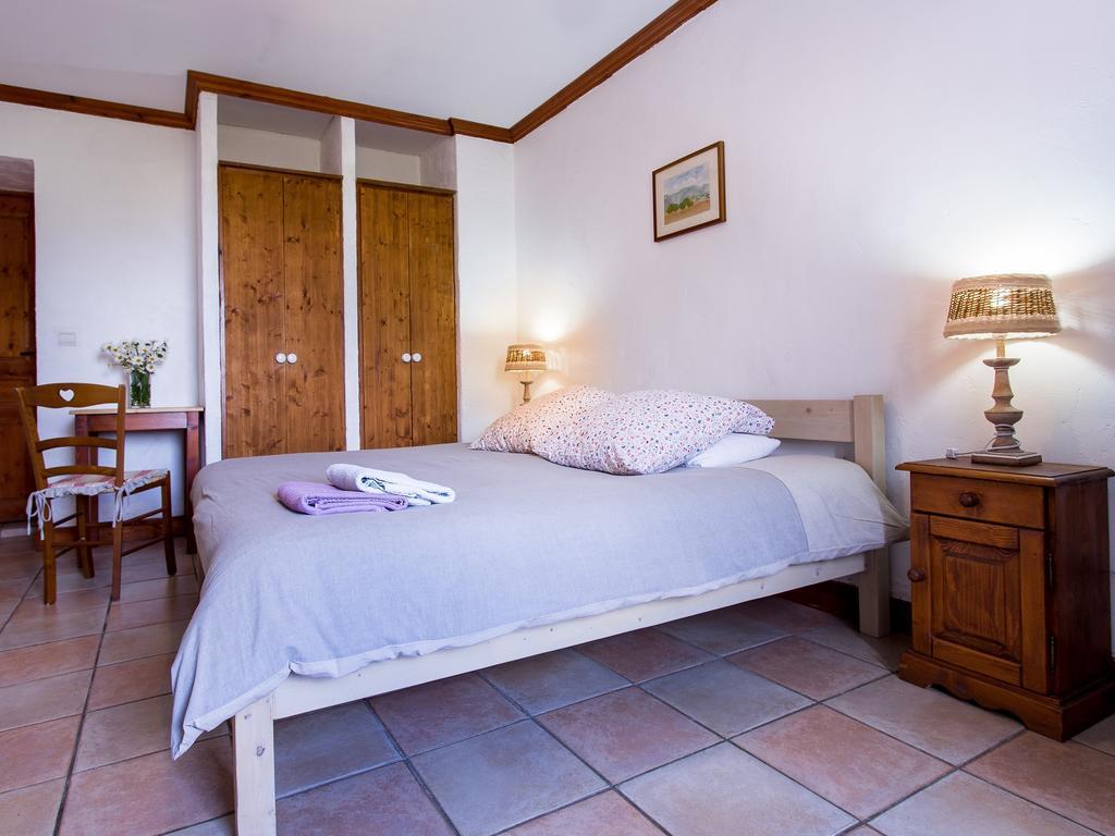 Couette-café Gite-auberge De Montvilliers 2*